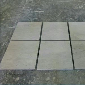 Azulejo de travertino blanco