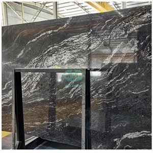 Losas de granito blanco y negro