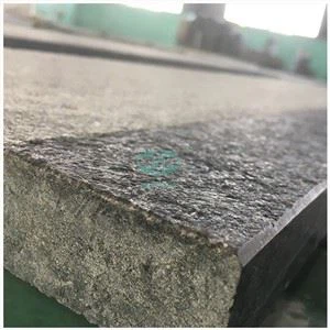 Escaleras de granito blanco negro