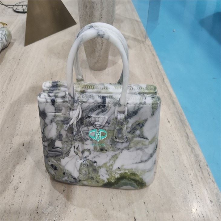 Bolsa de mármol esmeralda fría