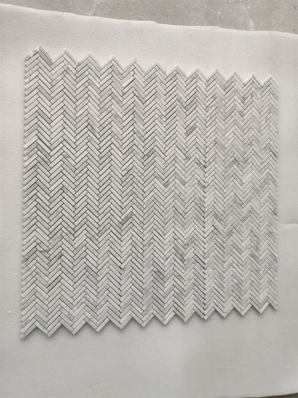 Calacatta White Mosaic 2